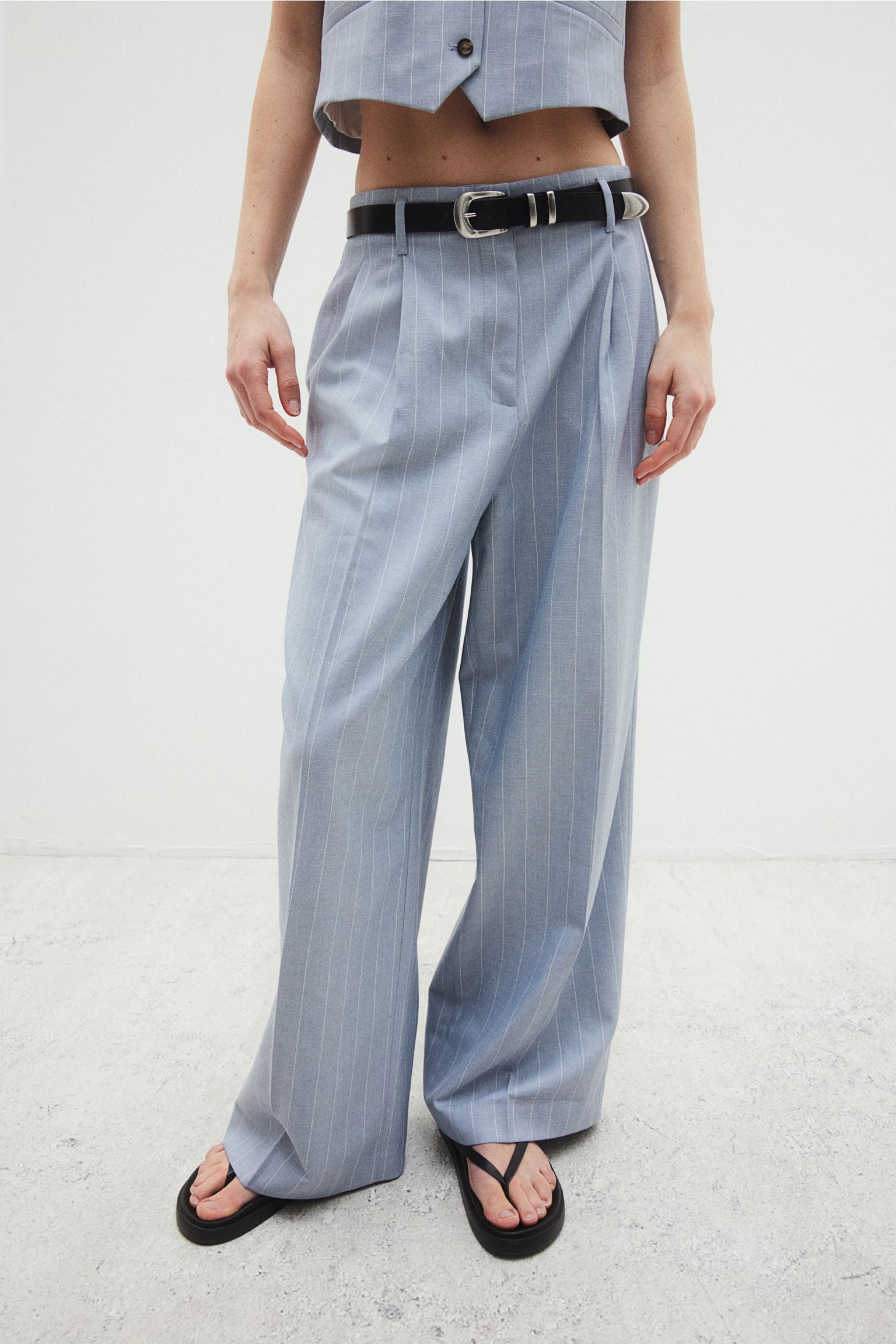 Thrustyle - Elegant Back Drop Pants