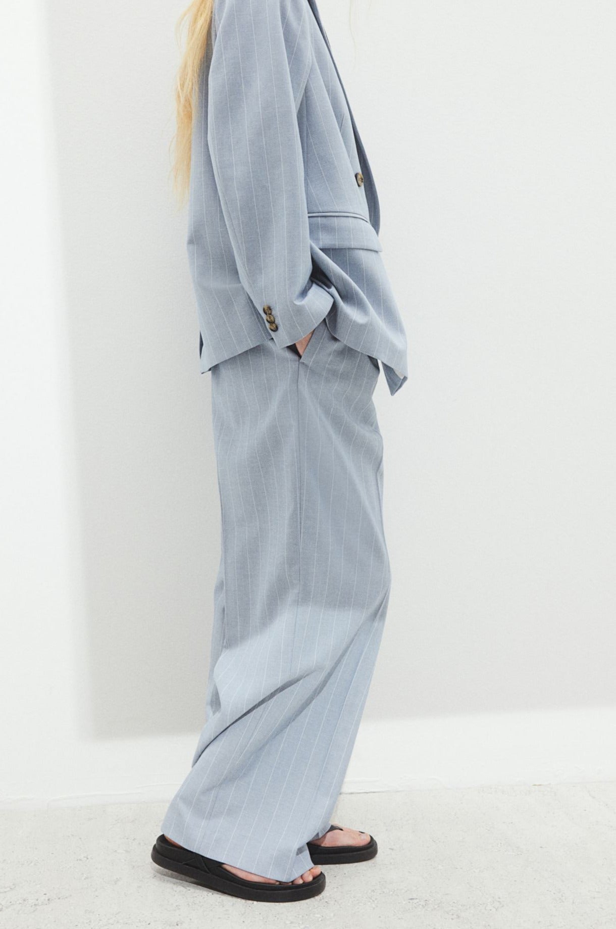 Thrustyle - Elegant Back Drop Pants