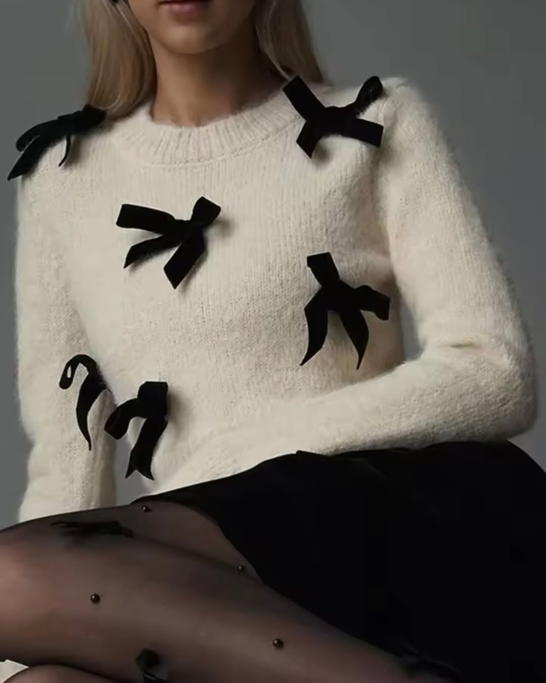 Regal Charm Round Neck Sweater – Bow Appliqué Long-Sleeve Knit