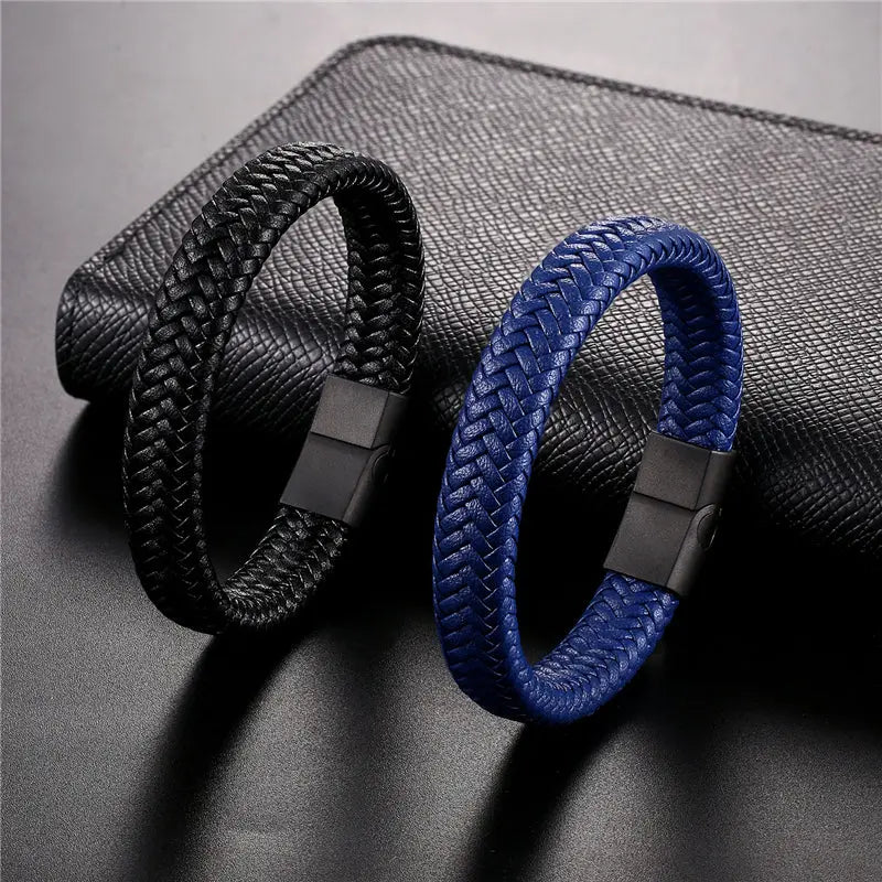 Minimalist Leather Bracelet – Understated Elegance for Everyday Wear