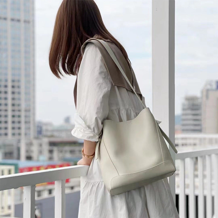 Genuine Leather Tote Bag – Spacious and Versatile Design N