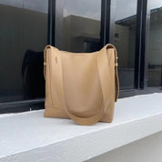 Genuine Leather Tote Bag – Spacious and Versatile Design N