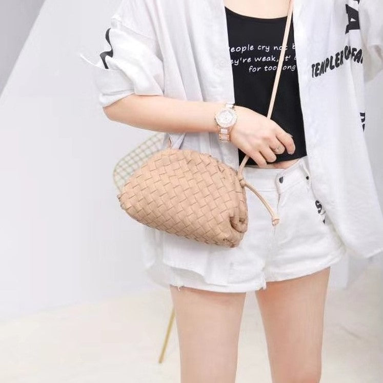 Women’s Woven Cloud Messenger Bag – Lightweight and Stylish Handbag for Casual and Travel Outings