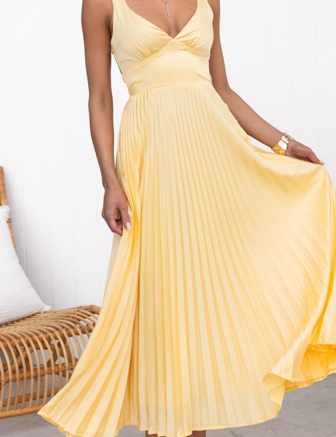 Women's Maxi Dress – Flowy Pleated V-Neck, Elegant for Summer and Formal Occasions-1