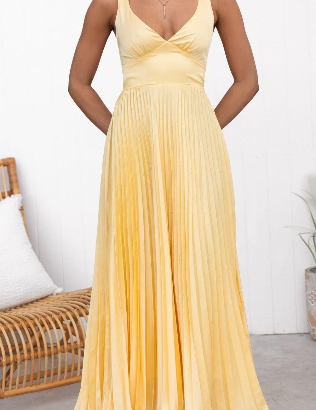 Women's Maxi Dress – Flowy Pleated V-Neck, Elegant for Summer and Formal Occasions-2
