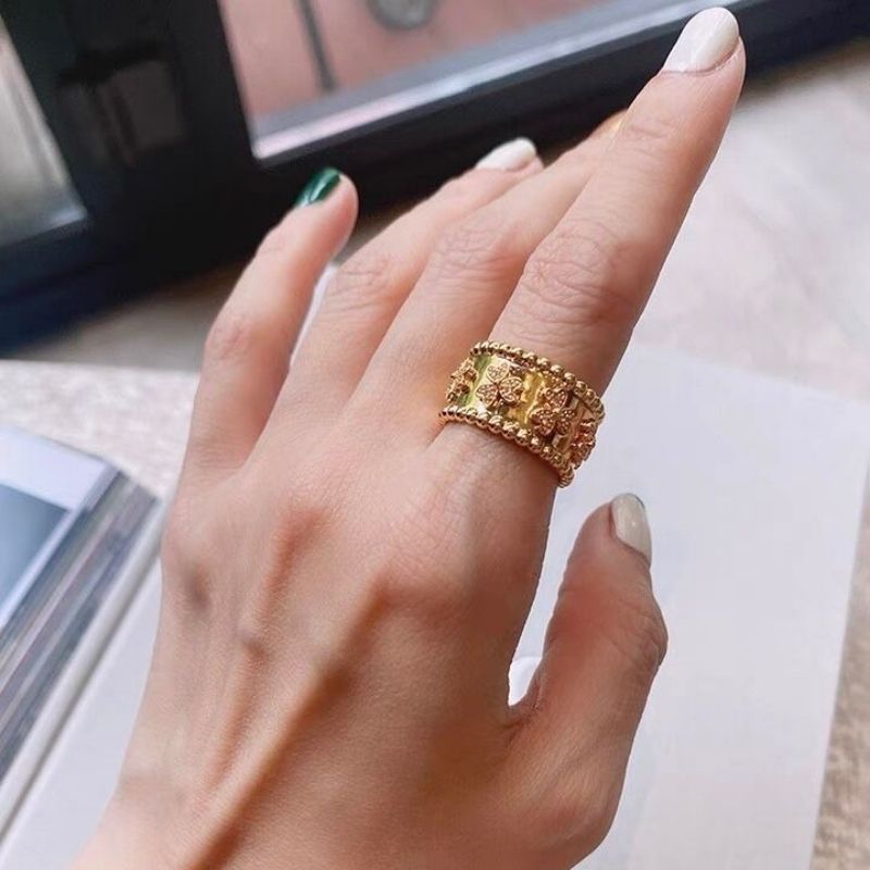 925 sterling silver clover band ring with cz diamonds