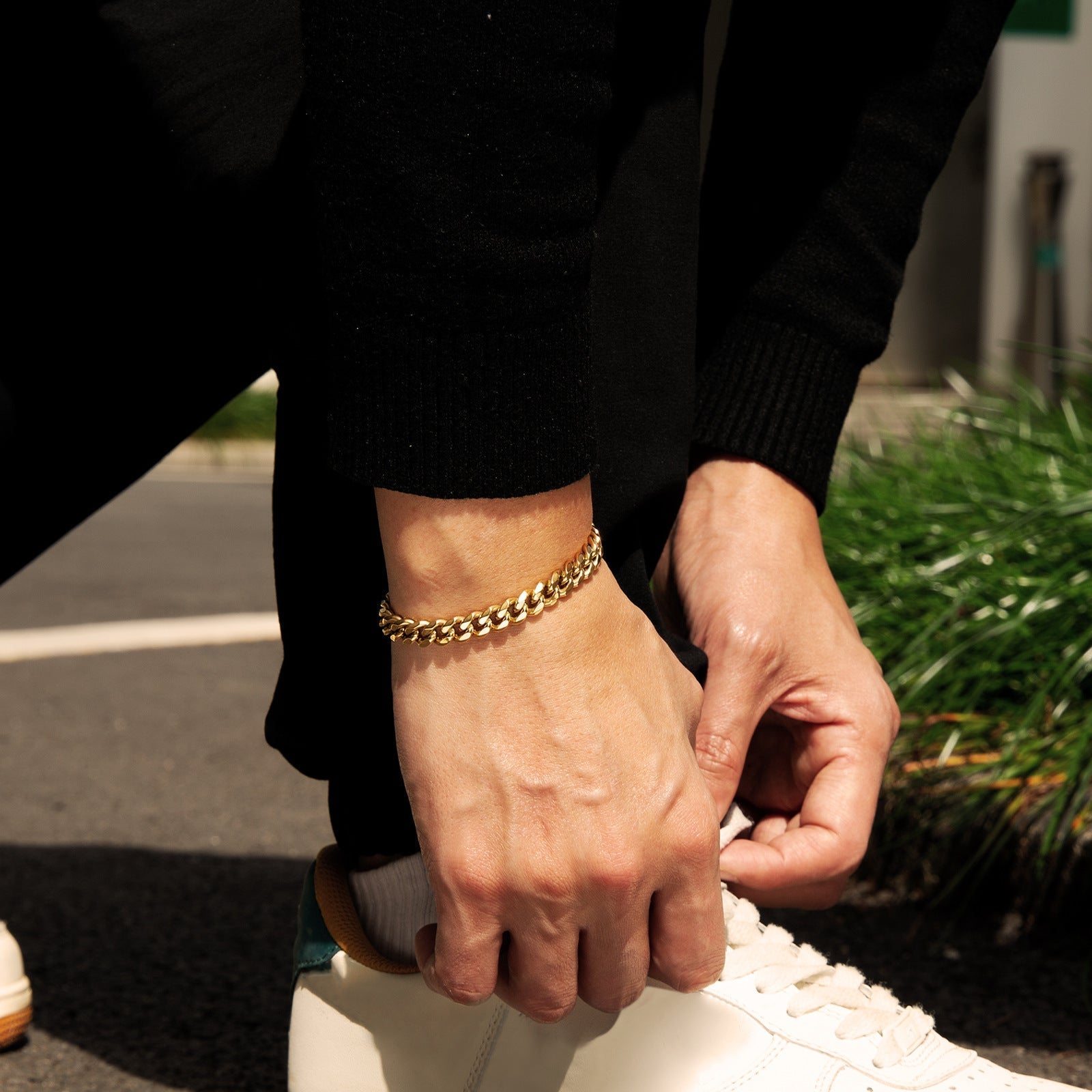 gold bracelet, men's bracelet, gold chain bracelet, chunky gold bracelet, men's jewellery, fashion bracelet, men's accessories, thick chain bracelet, men's fashion jewellery, gold bracelet for men, chunky men's bracelet, bold jewelry, gold accessories for men, stylish gold bracelet, luxury bracelet, golden jewellery accessory, trendy men's bracelet, durable gold chain bracelet, elegant men's accessory