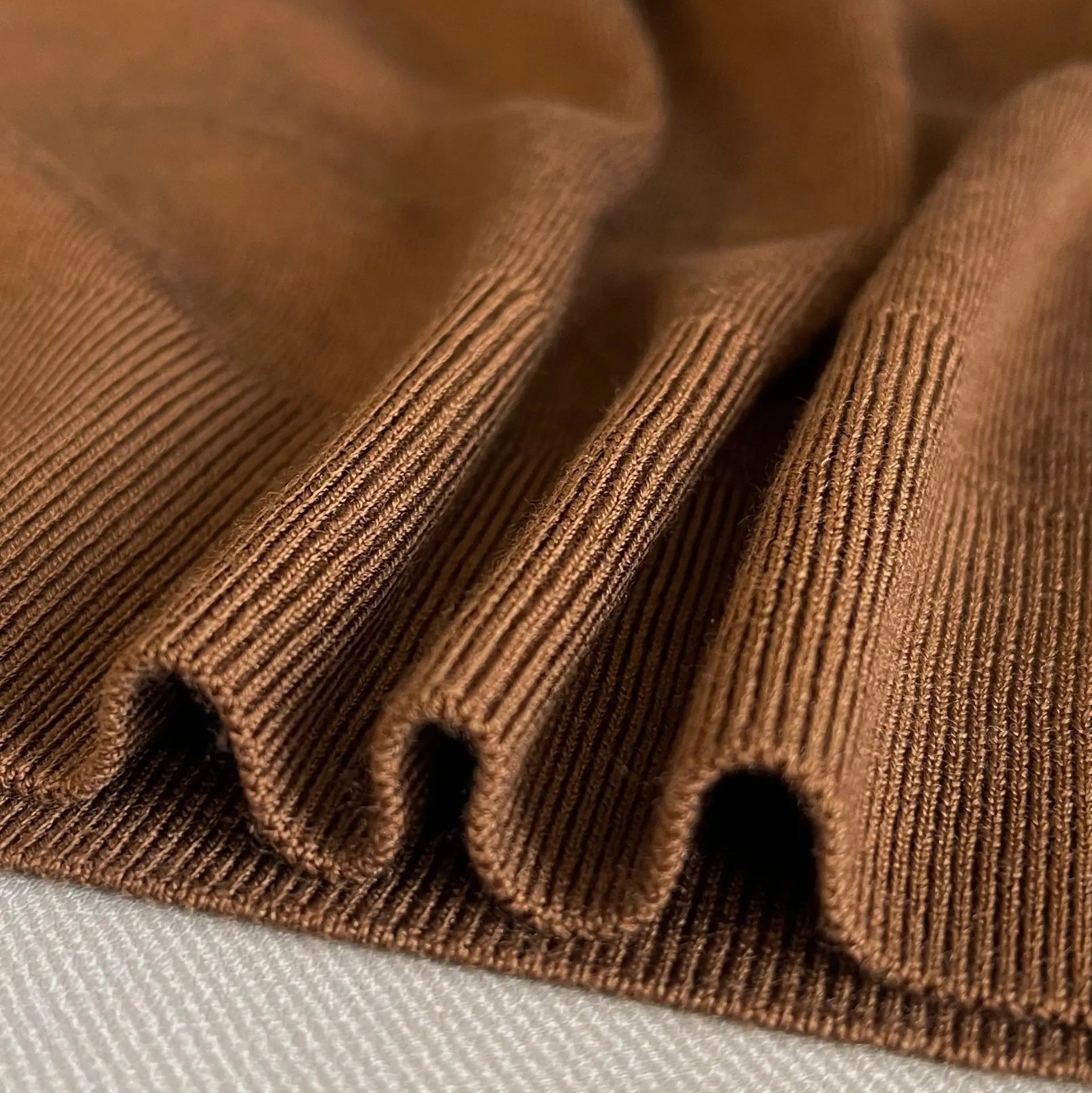 100% Wool Knit V-Neck Turndown Pullover Sweater – Effortless Style and Comfort