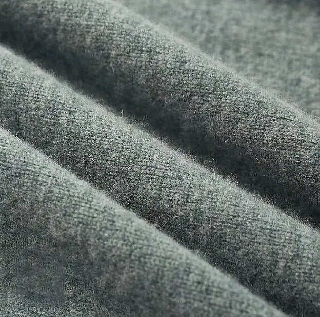Men's 100% Merino Wool Turtleneck Sweater – Luxurious Warmth and Sophistication